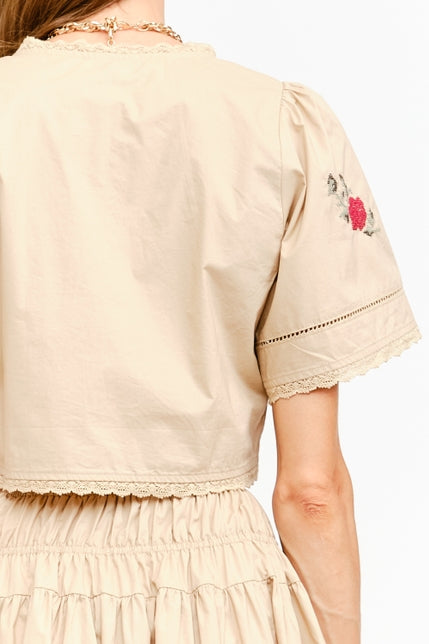 KEEN THE LABEL Katarina Cropped Floral Blouse