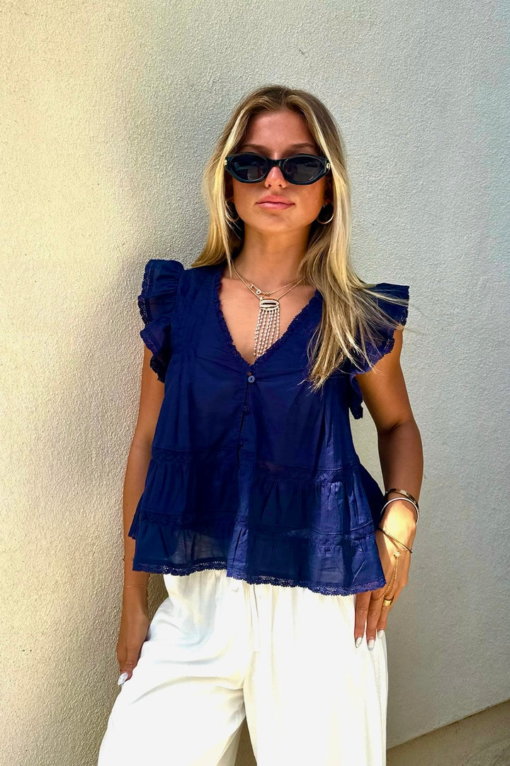 ASTR THE LABEL Julie Flutter Sleeve Top