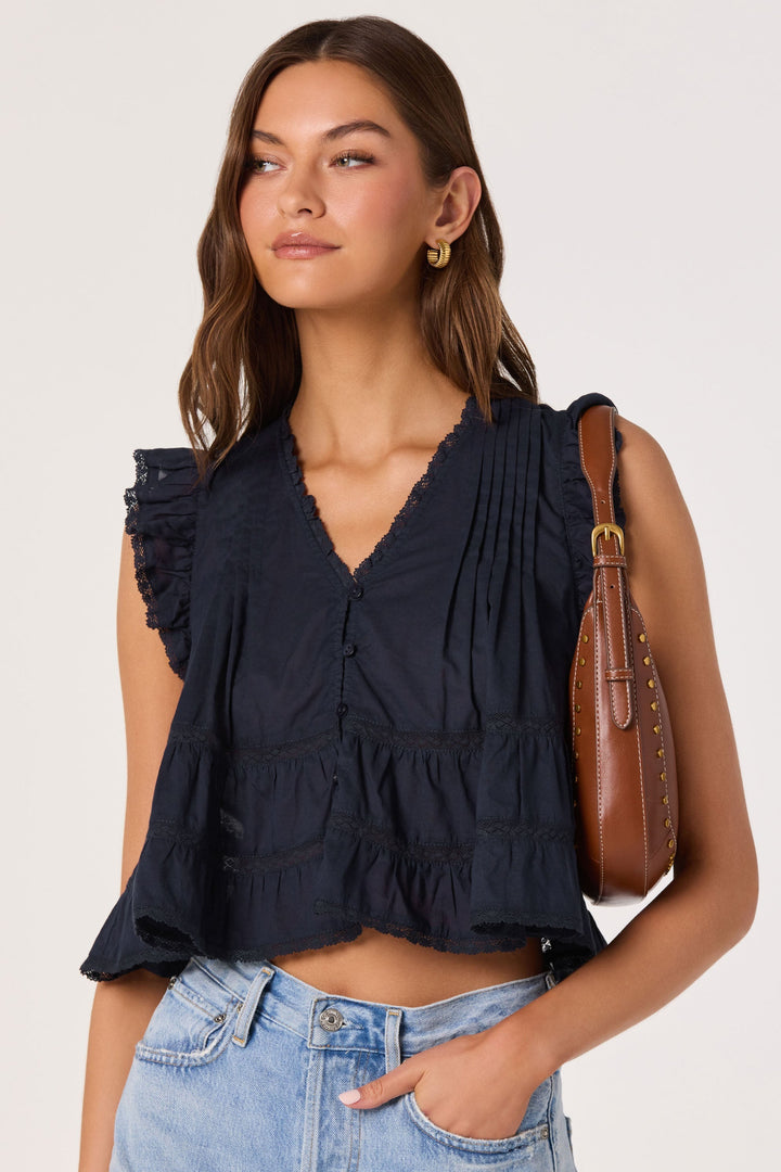 ASTR THE LABEL Julie Flutter Sleeve Top