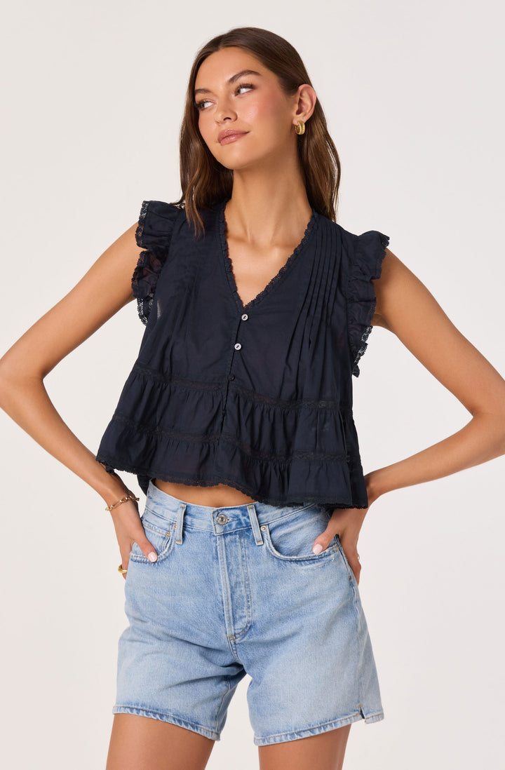 ASTR THE LABEL Julie Flutter Sleeve Top