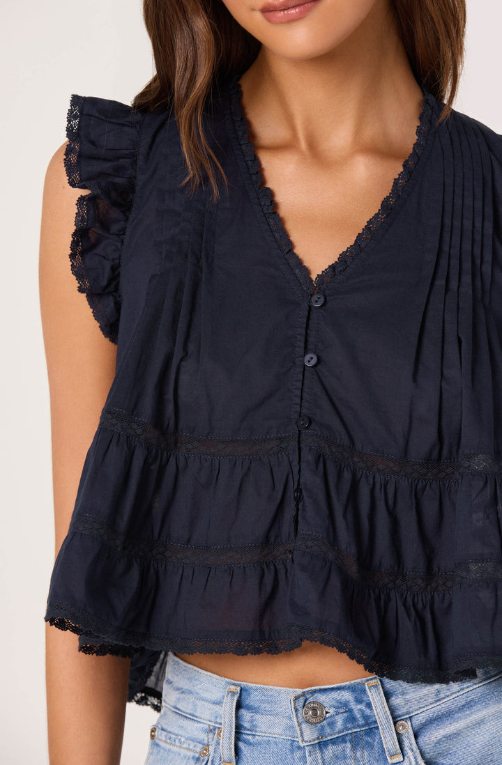 ASTR THE LABEL Julie Flutter Sleeve Top