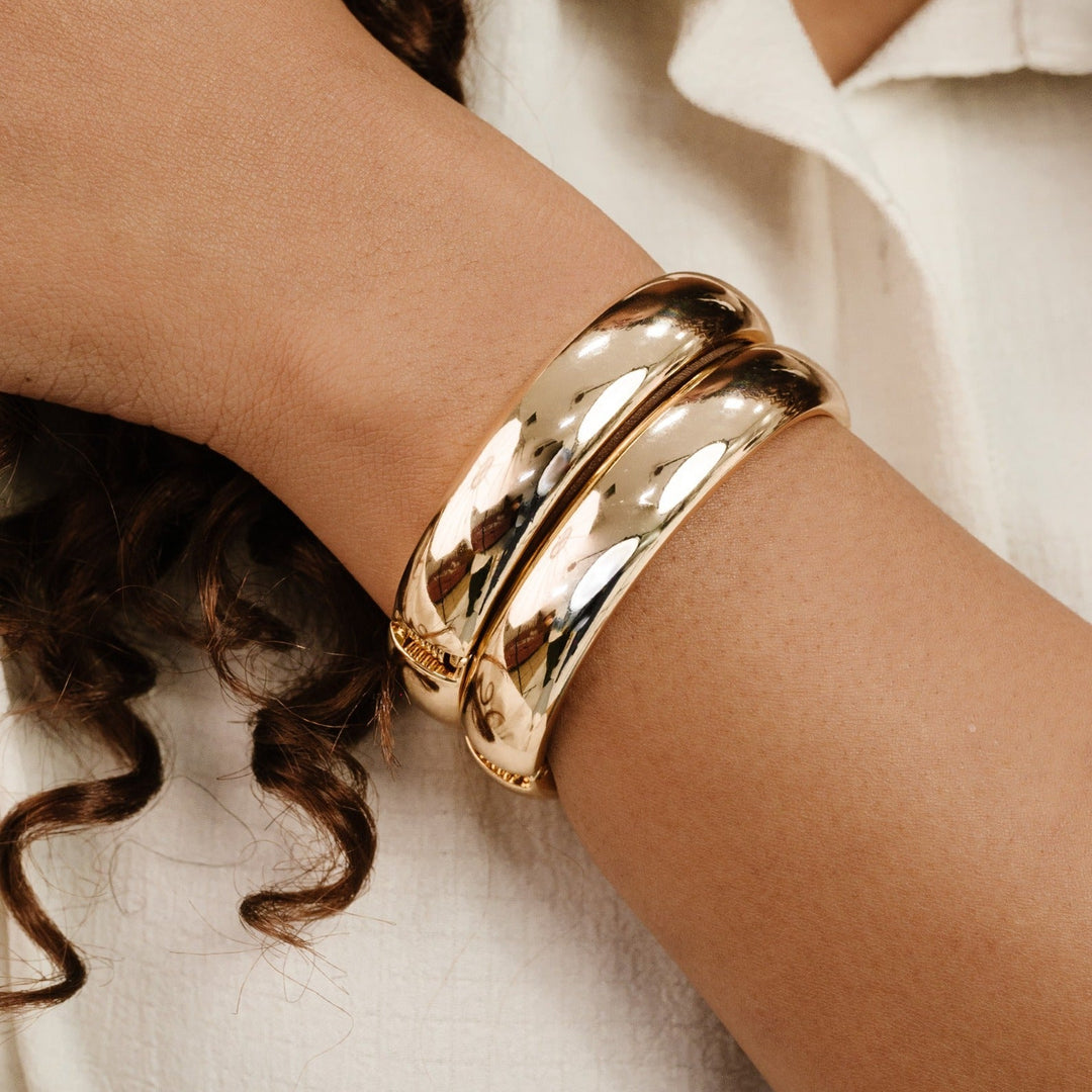 ETTIKA Simple Single 18kt Bangle-The Shop Laguna Beach