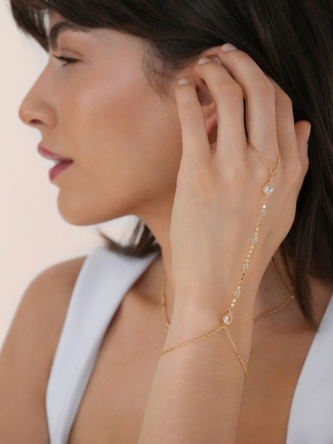 ETTIKA Dripping Crystal 18kt Hand Chain