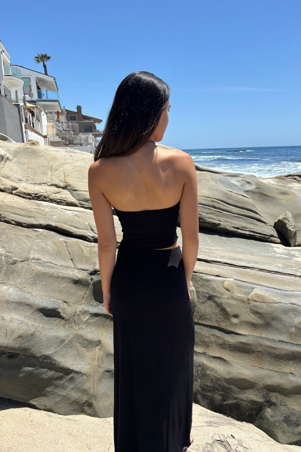 INDAH Iris Solid Seamless Maxi Skirt