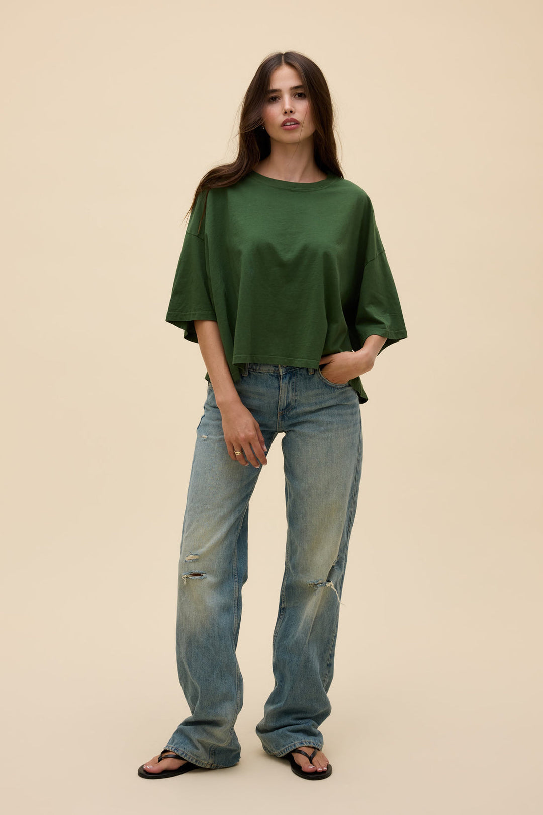 DAYDREAMER Solid Cropped O/S Tee