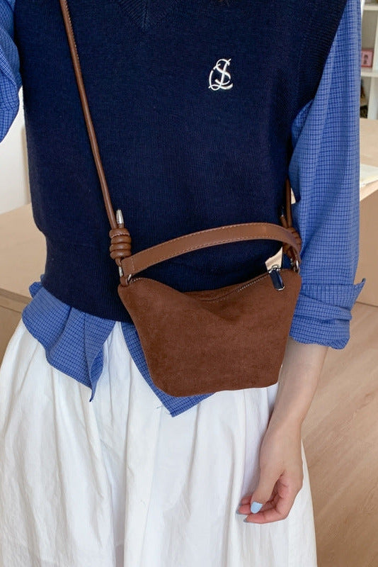 DIPPED SHOP Dumpling Crossbody Bag